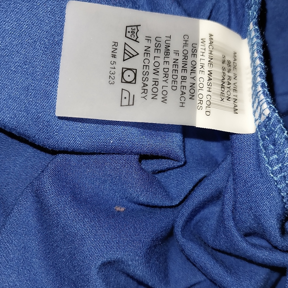 Vince Camuto NWT Sleeveless Top. Size XL - Picture 8 of 10